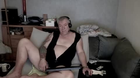Snapshot of stranger1966 chatting on 06.17.26 Stranger online show from 06.17.26