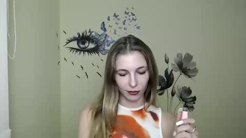 Snapshot of stranger_giirl chatting on 12.08.24 Amalia online show from 12.08.24