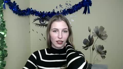 Snapshot of stranger_giirl chatting on 12.27.24 Amalia online show from 12.27.24