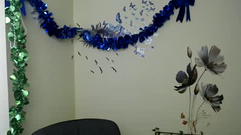 Snapshot of stranger_giirl chatting on 02.15.25 Amalia online show from 02.15.25