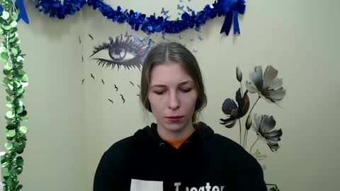 Snapshot of stranger_giirl chatting on 02.26.25 Amalia online show from 02.26.25