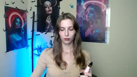 Snapshot of stranger_giirl chatting on 10.14.25 Amalia online show from 10.14.25