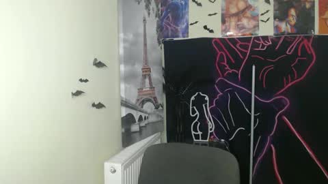 Snapshot of stranger_giirl chatting on 11.22.25 Amalia online show from 11.22.25