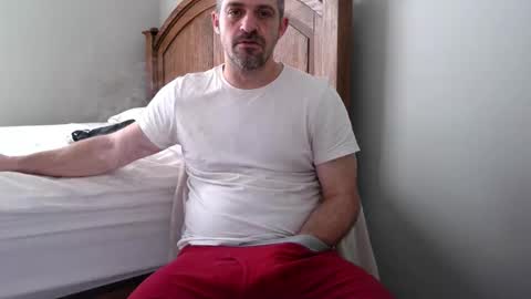 strangeratnight87 online show from 04.08.26