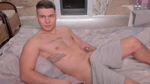 Snapshot of stranggee chatting on 01.18.25 Artem online show from 01.18.25
