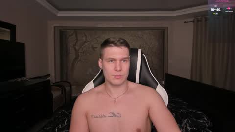 Snapshot of stranggee chatting on 02.17.25 Artem online show from 02.17.25