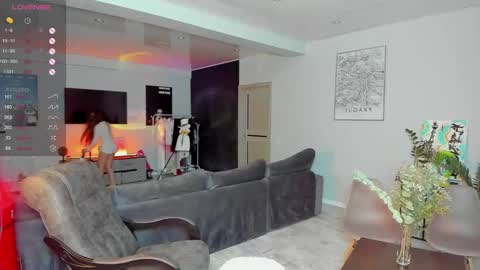 Laura online show from 11.12.25