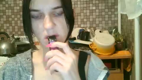 Strawberry Storm online show from 11.03.25