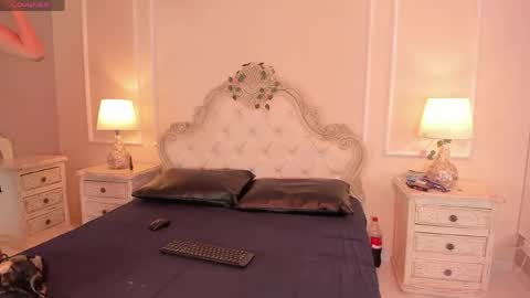   online show from 04.15.26