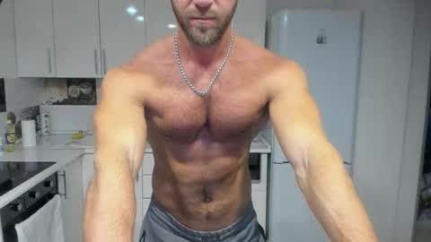 Snapshot of strong_arni chatting on 02.08.25 Strong Arni online show from 02.08.25
