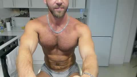 Snapshot of strong_arni chatting on 02.09.25 Strong Arni online show from 02.09.25