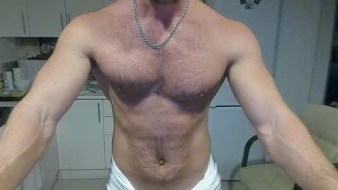Snapshot of strong_arni chatting on 03.04.25 Strong Arni online show from 03.04.25