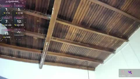 Snapshot of strong_girl_ chatting on 11.05.25 Alexa online show from 11.05.25