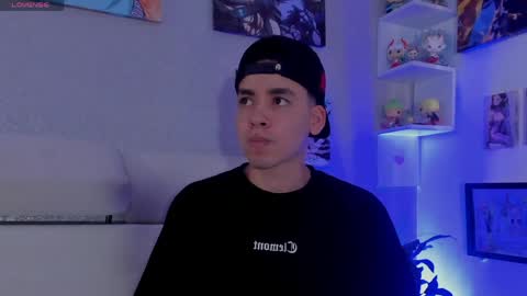 Snapshot of strong_rock69 chatting on 04.10.26 strong_rock69 online show from 04.10.26