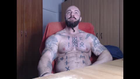 Snapshot of strongivan chatting on 12.31.24 StrongIvan online show from 12.31.24