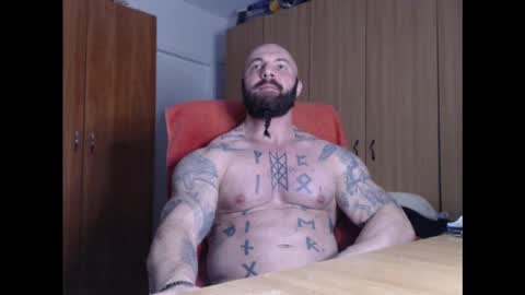Snapshot of strongivan chatting on 02.10.25 StrongIvan online show from 02.10.25