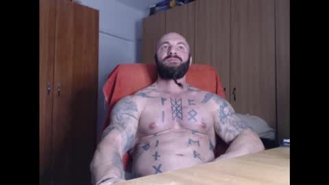 Snapshot of strongivan chatting on 02.11.25 StrongIvan online show from 02.11.25