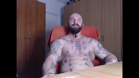 Snapshot of strongivan chatting on 03.10.25 StrongIvan online show from 03.10.25
