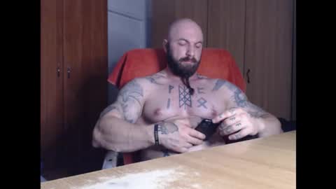 Snapshot of strongivan chatting on 09.15.25 StrongIvan online show from 09.15.25