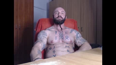 Snapshot of strongivan chatting on 09.18.25 StrongIvan online show from 09.18.25