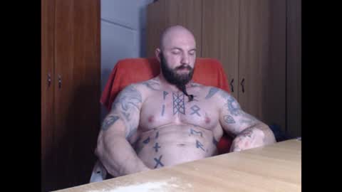 Snapshot of strongivan chatting on 09.20.25 StrongIvan online show from 09.20.25