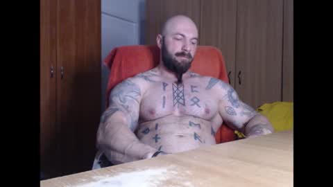 Snapshot of strongivan chatting on 09.28.25 StrongIvan online show from 09.28.25