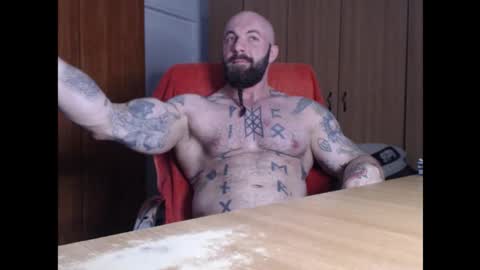 Snapshot of strongivan chatting on 10.08.25 StrongIvan online show from 10.08.25