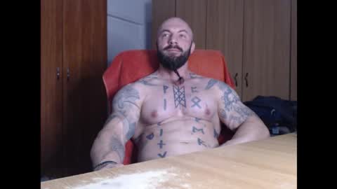 Snapshot of strongivan chatting on 10.14.25 StrongIvan online show from 10.14.25