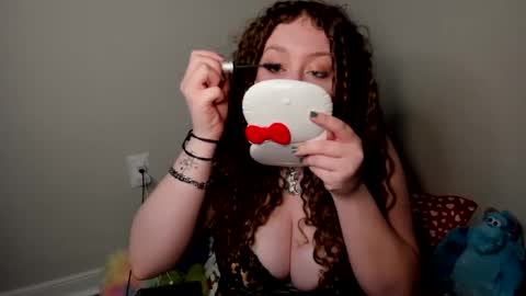 Strwbby online show from 11.18.25