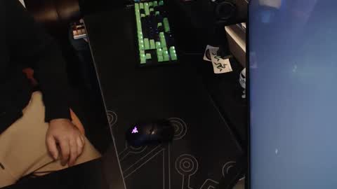 stud69861714 online show from 10.19.25