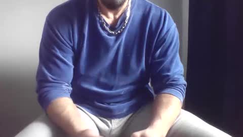 Snapshot of studdotcom chatting on 12.01.25 Ero online show from 12.01.25