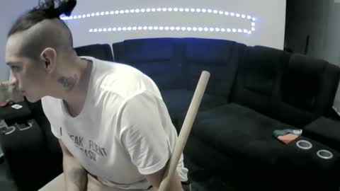 Snapshot of studio7bdsm chatting on 02.14.25 DORIANMAIRA online show from 02.14.25