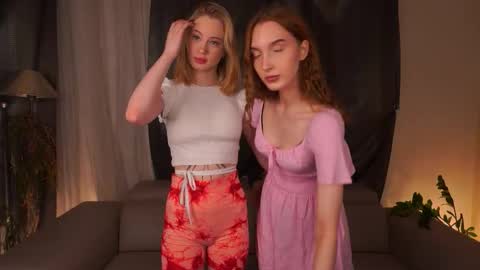 Snapshot of suannedoriean chatting on 11.08.25 Mure online show from 11.08.25