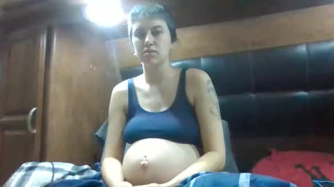 Snapshot of submissivebabe_24 chatting on 11.01.25 submissivebabe_24 online show from 11.01.25