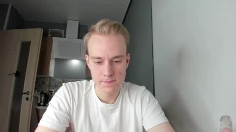 Snapshot of successful_kevin chatting on 10.27.25 Kevin online show from 10.27.25