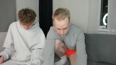 Snapshot of successful_kevin chatting on 11.11.25 Kevin online show from 11.11.25