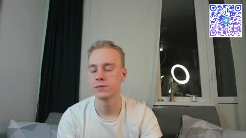 Snapshot of successful_kevin chatting on 12.15.25 Kevin online show from 12.15.25