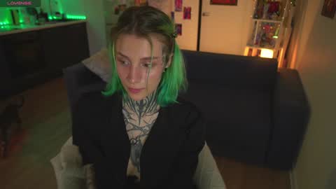 Snapshot of succubus_66 chatting on 12.22.24 succubus_66 online show from 12.22.24