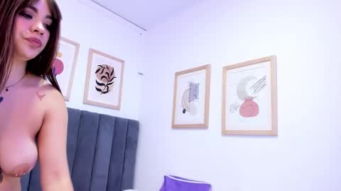 Luna  online show from 10.18.25