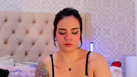 Luna  online show from 11.23.25