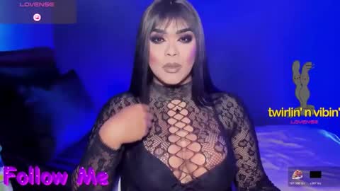 Snapshot of suckablecockoffreya chatting on 11.30.25 JADE ELYSE online show from 11.30.25
