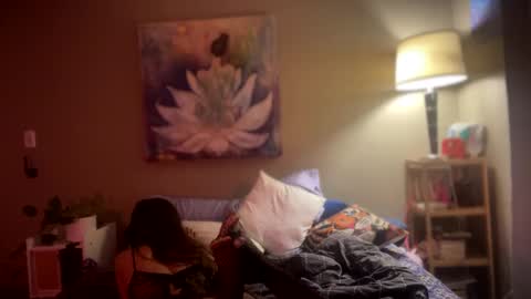 Snapshot of suckmythong410104 chatting on 12.11.24 SaraSabeen online show from 12.11.24