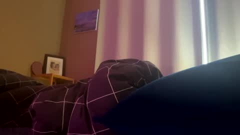 Snapshot of suckmythong410104 chatting on 12.18.24 SaraSabeen online show from 12.18.24