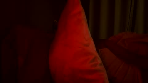 Snapshot of suckmythong410104 chatting on 03.07.25 SaraSabeen online show from 03.07.25