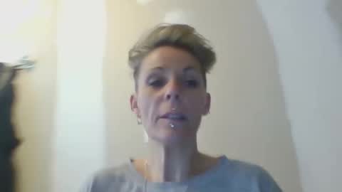 Snapshot of sucrette5629 chatting on 02.15.26 sucrette5629 online show from 02.15.26