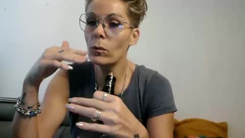 Snapshot of sucrette5629 chatting on 02.20.26 sucrette5629 online show from 02.20.26