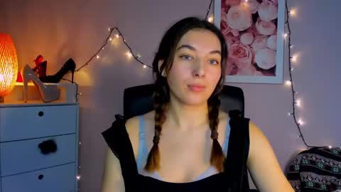 Snapshot of sugar_xmegan chatting on 12.12.24 Megan online show from 12.12.24