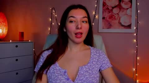 Snapshot of sugar_xmegan chatting on 02.08.25 Megan online show from 02.08.25