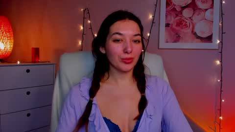 Snapshot of sugar_xmegan chatting on 02.11.25 Megan online show from 02.11.25