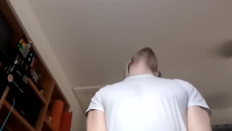 Snapshot of sugargay222 chatting on 04.12.26 Sugar online show from 04.12.26